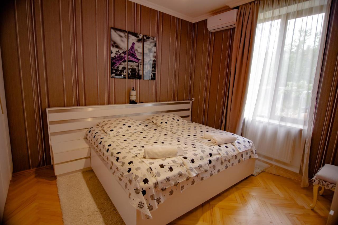 Qilimcha'S Guesthouse-Art Museum Telavi Buitenkant foto