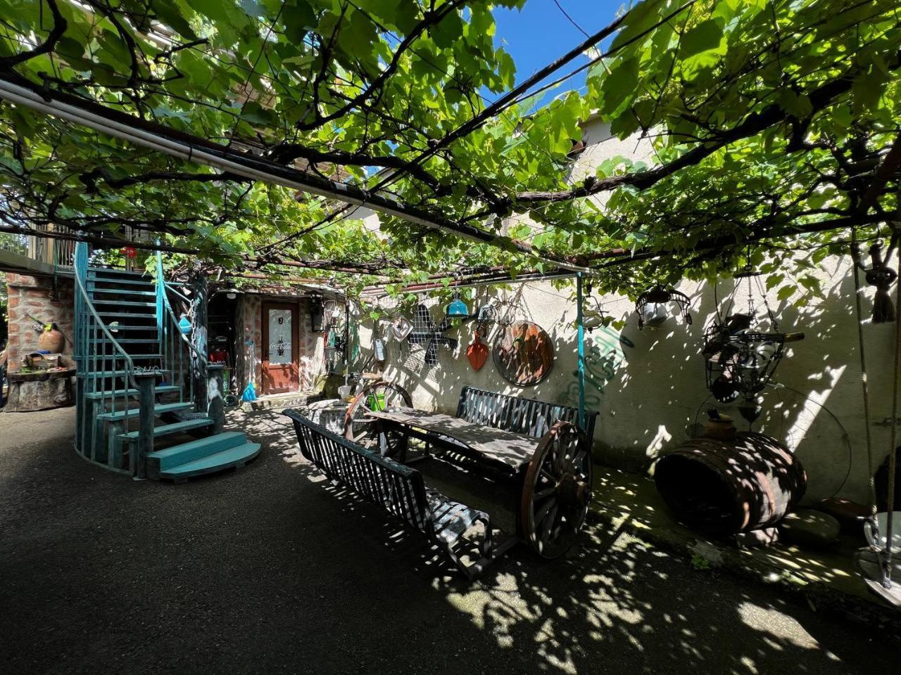 Qilimcha'S Guesthouse-Art Museum Telavi Buitenkant foto